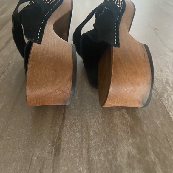 Saint Laurent Black and Gold Studded clogs - Picture 5 of 5